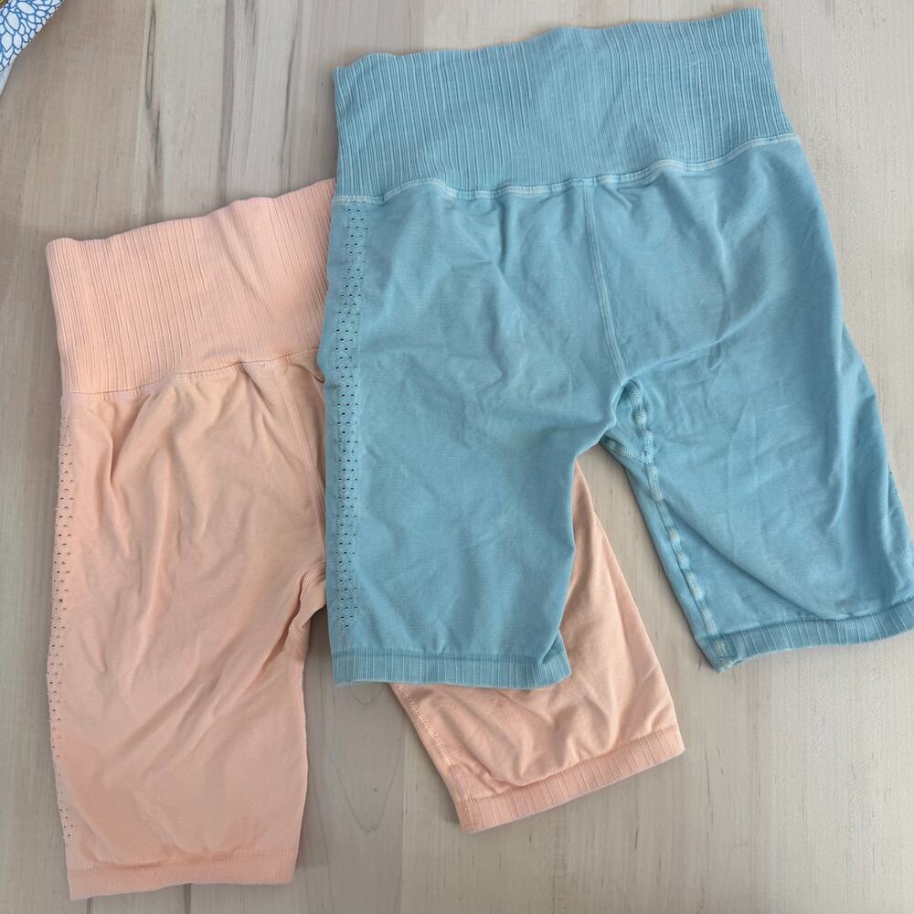 EUC $116 Free People Movement Good Karma Bike Shorts Bundle - Picture 6 of 8